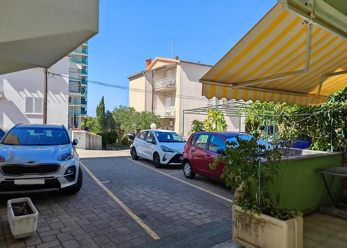 Cvjet ماكارسكا