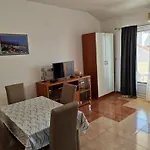 Cvjet Apartment *